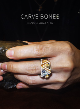 18K金镶钻骷髅个性豪华风三角戒