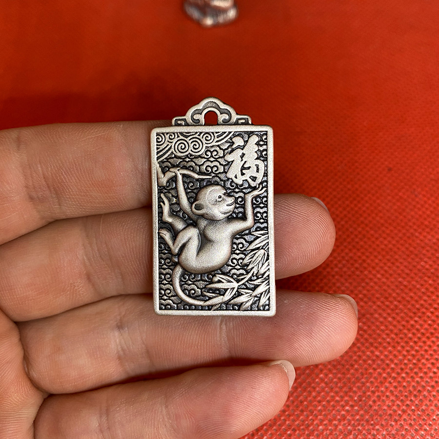 999足银鼠牛虎兔龙蛇镂空项链十二生肖马羊猴鸡狗猪吊坠银牌项链,淘宝优惠券,粉丝福利购,淘宝优惠卷