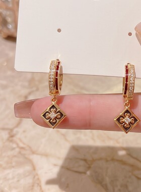 轻奢金色菱形吊坠耳钉