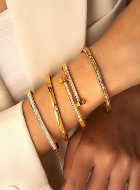欧美爆款时尚简约钉子手镯满天星镶钻不掉色百搭不锈钢手环批发女