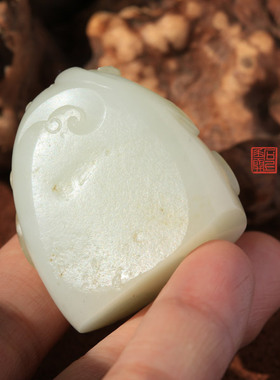 石上花开和田白玉籽料貔貅把件