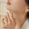 Chow Sang Sang official authentic feather gold ring gold rhyme Roman pure gold ring women's jewelry gold ornaments 89738R