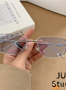 韩版前卫时髦墨镜金丝银框浅蓝镜片2024辣妹学院风防紫外线太阳镜