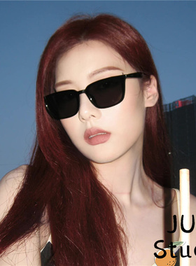 复古黑色猫眼型墨镜高级感时尚