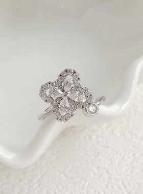 超闪四叶花朵锆石戒指高级设计感大气精致时尚旋转开口戒指手饰女