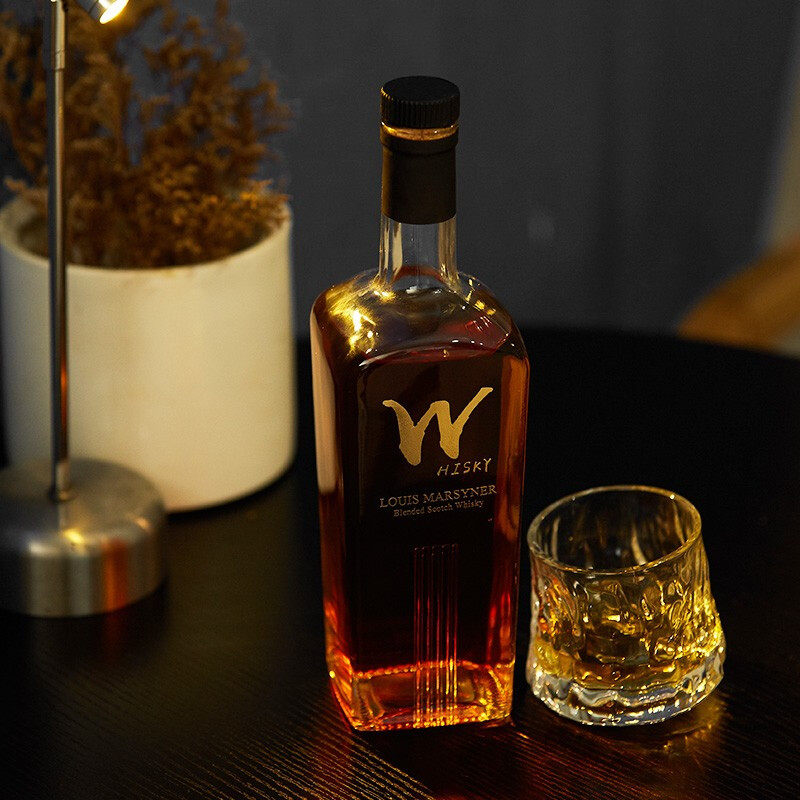 苏格兰进口 Louis Marsyner 路易马西尼 苏格兰威士忌 700mL 双重优惠折后￥68包邮 赠威士忌酒杯