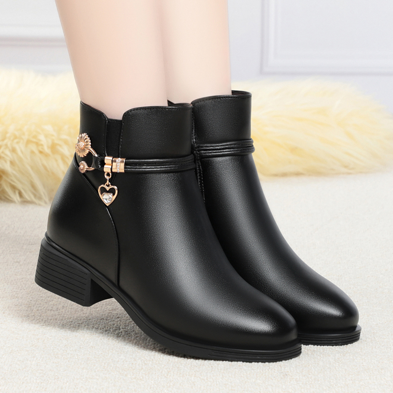 全牛皮真皮短靴女低跟加绒软底冬季加厚羊毛平底妈妈棉鞋中老年冬,淘宝优惠券,粉丝福利购,淘宝优惠卷