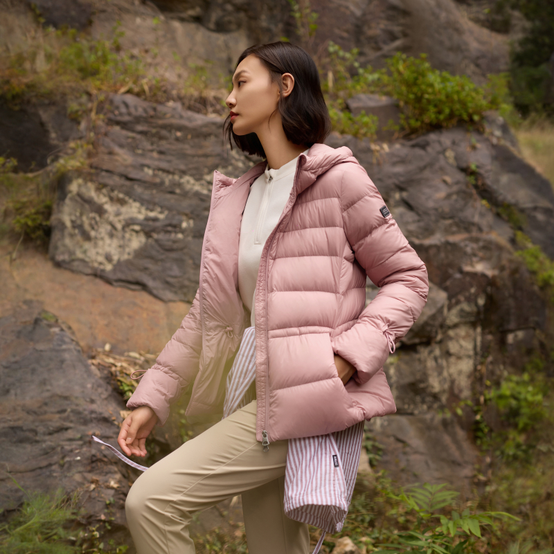 AIGLE艾高秋冬WR防泼水白鹅绒户外休闲保暖收腰轻量羽绒服外套女
