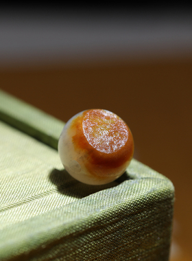 姑苏润石堂和田玉籽料红皮青花