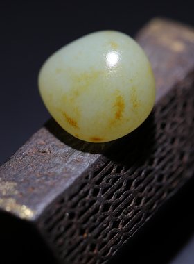 【姑苏润石堂】在售8.2克天然新疆和田玉籽料青玉小籽原石