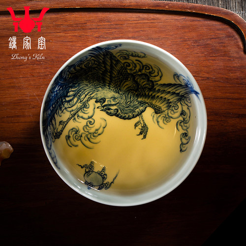 钟家窑主人杯单杯景德镇茶具青花柴窑手绘过墙云凤纹卧足杯个人杯 - 图3