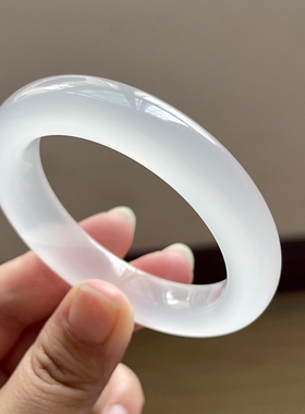 新品上架 天然奶白晶手镯 起刚 52.5mm 小圈口