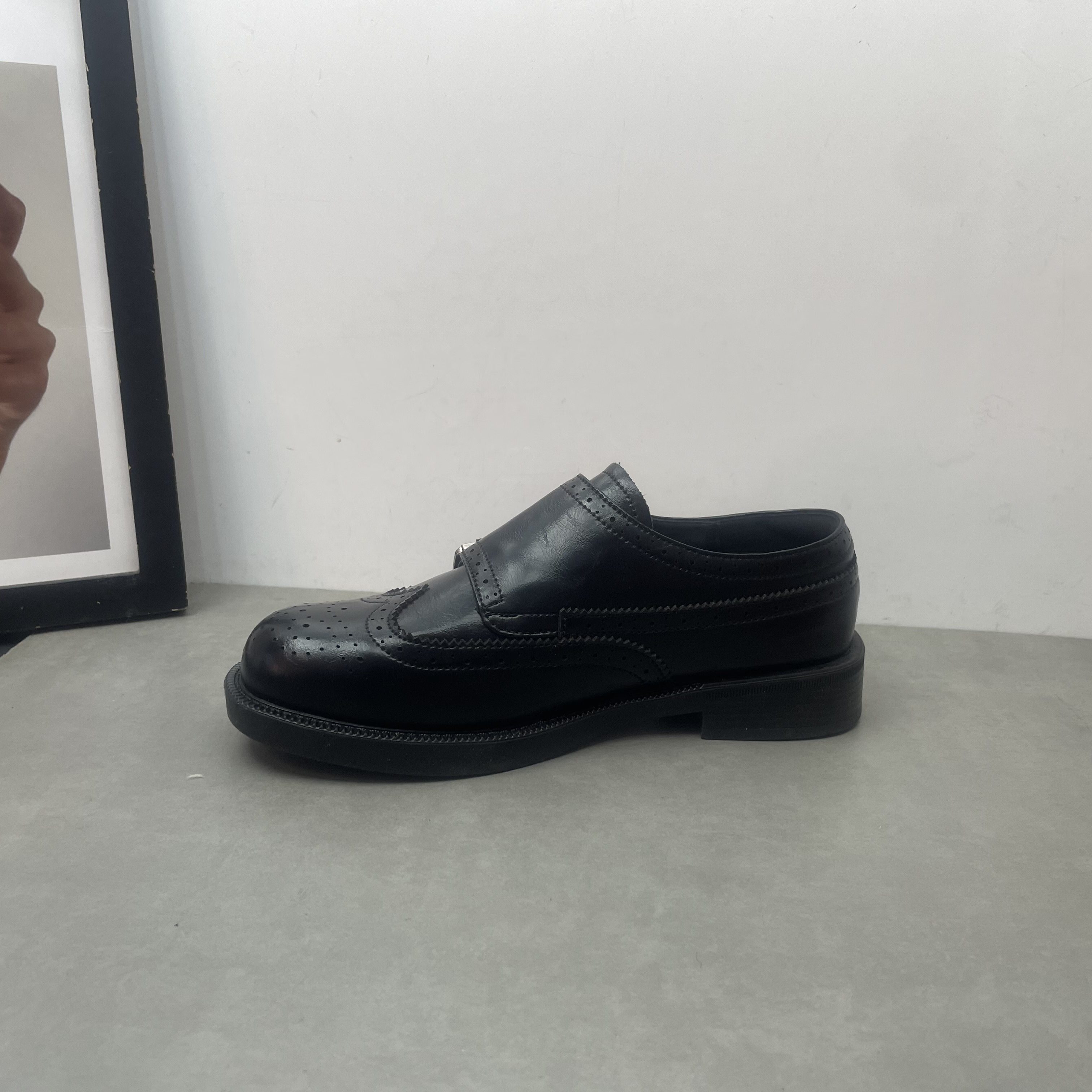 2026春季新款新款英伦风一脚蹬气质雕花布洛克低跟学院风女士单鞋,淘宝优惠券,粉丝福利购,淘宝优惠卷