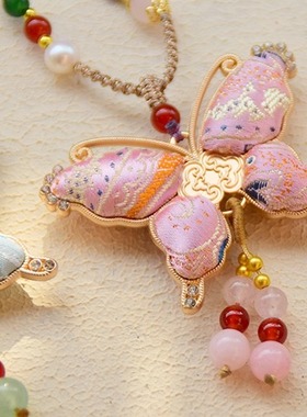 新款非遗仿宋锦双面蝴蝶项链女手工编织新中式毛衣链国风旗袍吊坠