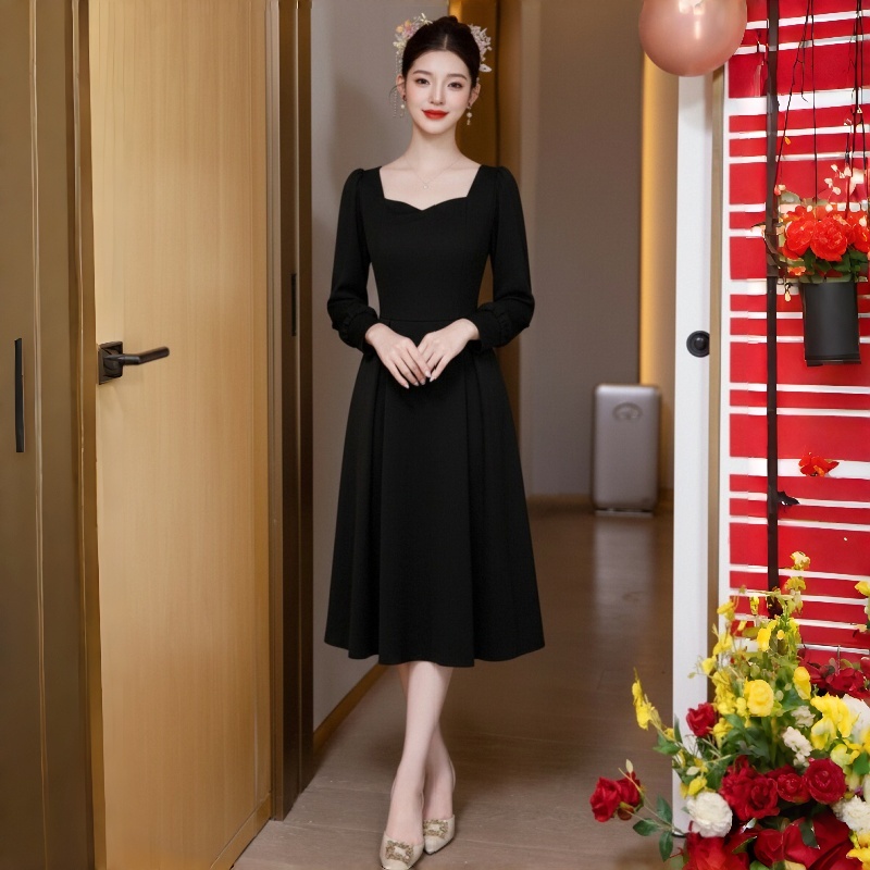 2026年订婚礼服高级感红色长袖敬酒服新娘宴会气质回门便装中长裙 - 图2