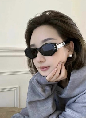 白色墨镜女猫眼欧美时尚复古秀智显瘦小脸韩流范防晒旅行太阳镜男