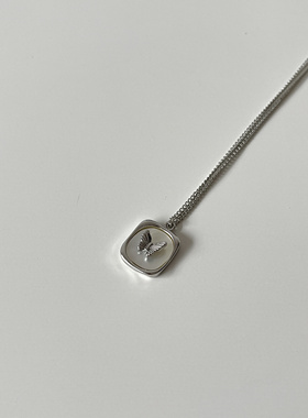 Ojala蝴蝶飞舞项链不对称手工制作吊坠高级感锁骨链