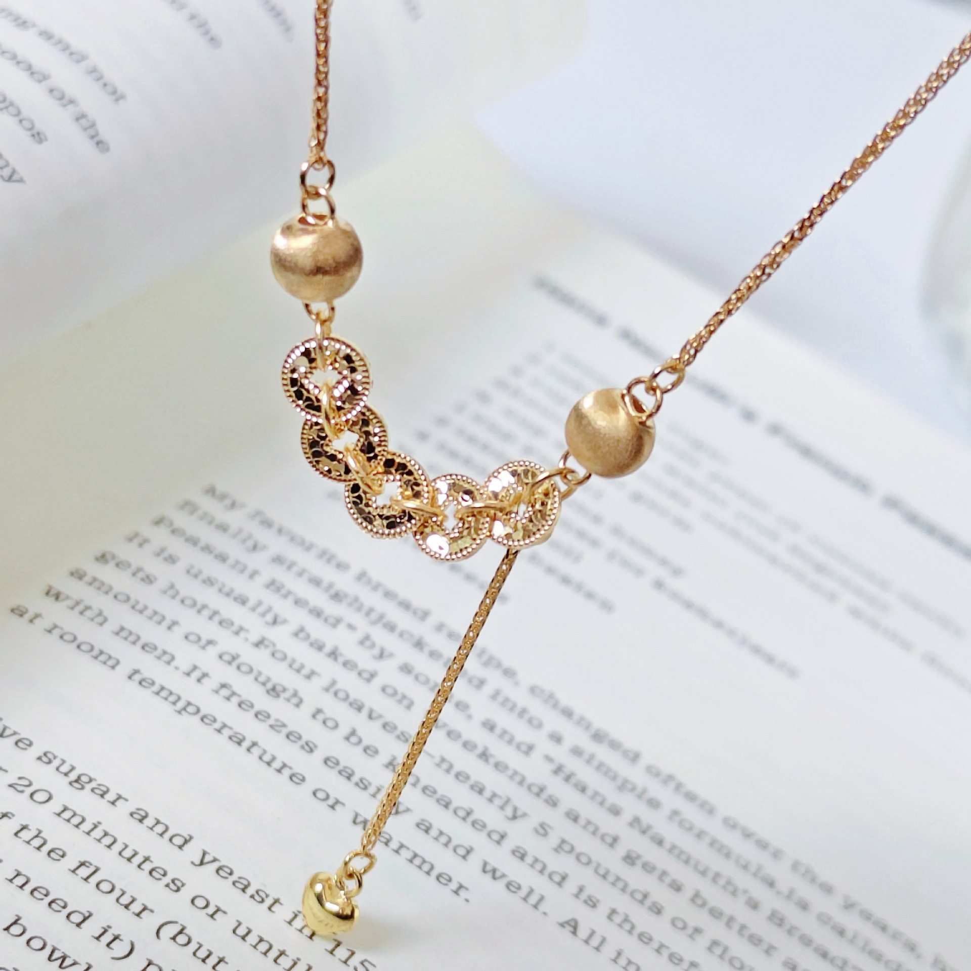 轻奢五帝铜钱设计小众925银项链女复古新中式金色吊坠毛衣链银饰,淘宝优惠券,粉丝福利购,淘宝优惠卷