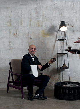 意大利Karman Alfred Floor lamp 落地灯 黑白可选