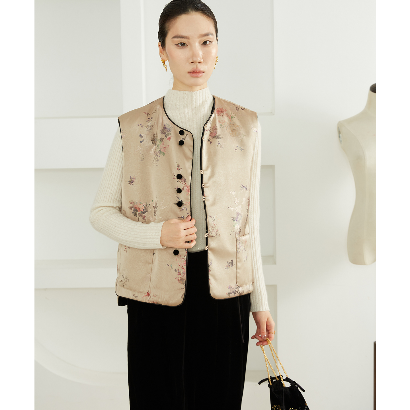 高定90白鹅绒双面穿新中式丝绒鹅绒服马甲外套女国风真丝羽绒服冬 - 图1