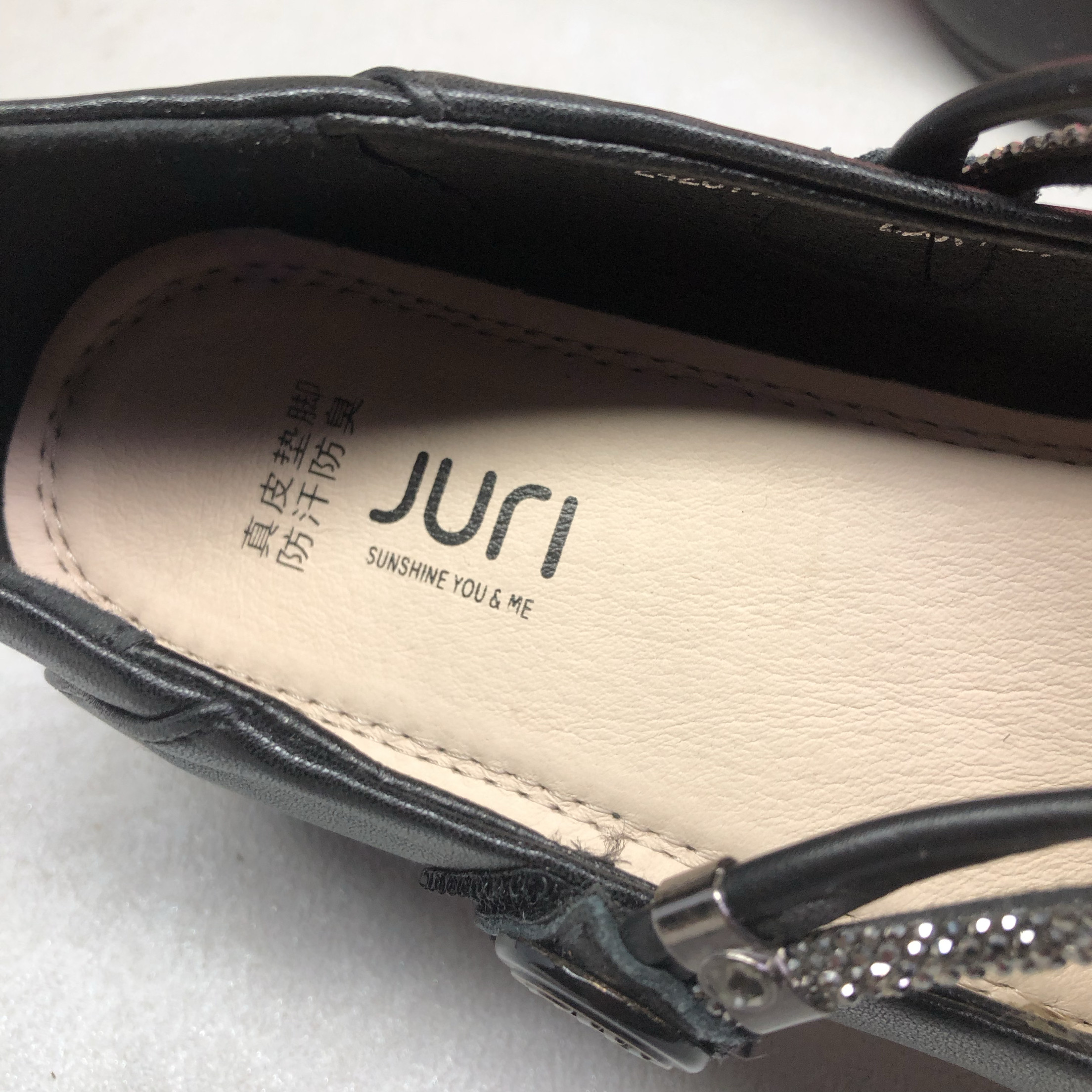 真皮3W0195黑色粗跟一字带魔术贴水钻软底浅口玛丽珍单鞋时尚百搭,淘宝优惠券,粉丝福利购,淘宝优惠卷