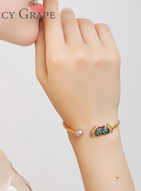 小众设计风天然珍珠大眼刻字手环