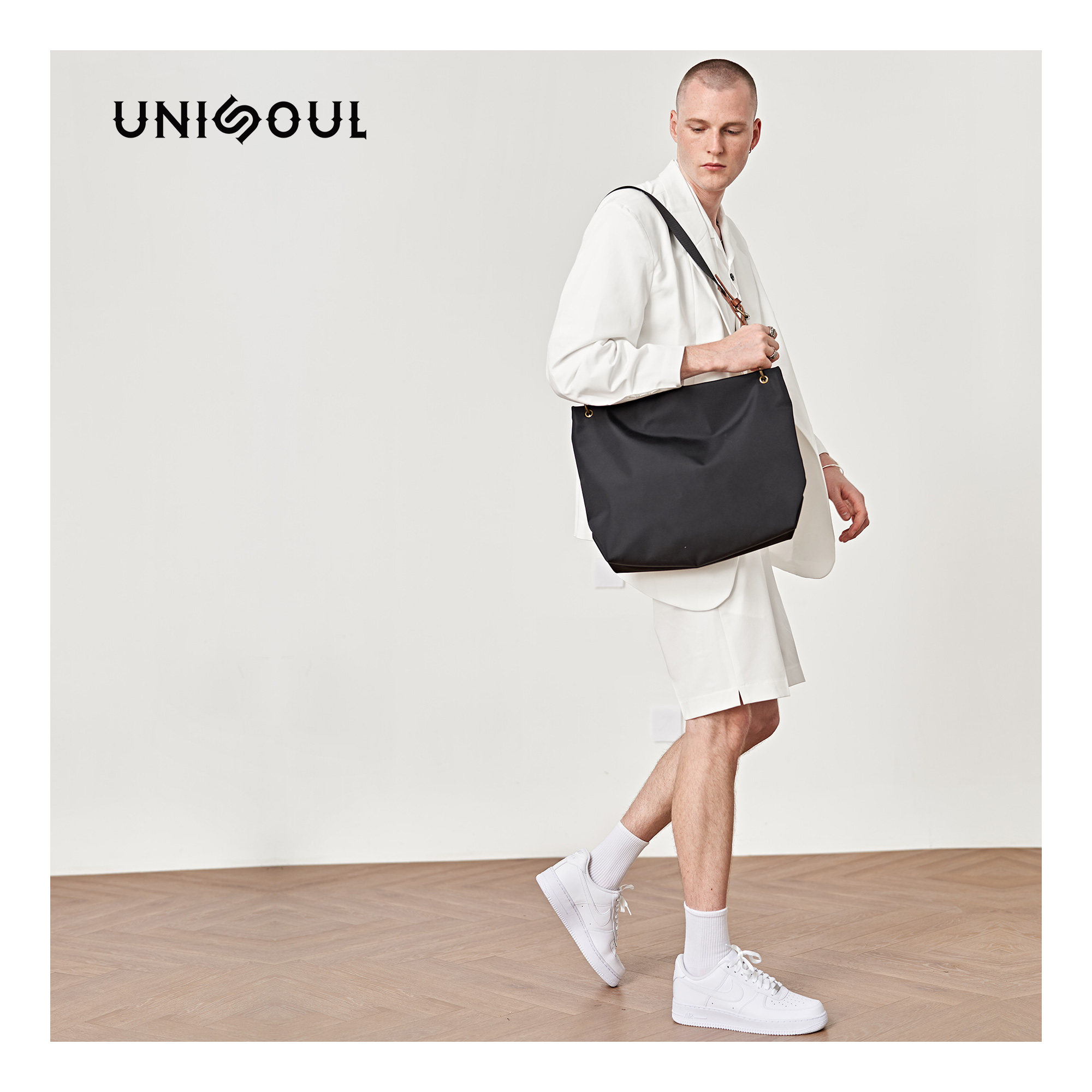 unisoul男休闲尼龙简约单肩包 unisoul男士包袋