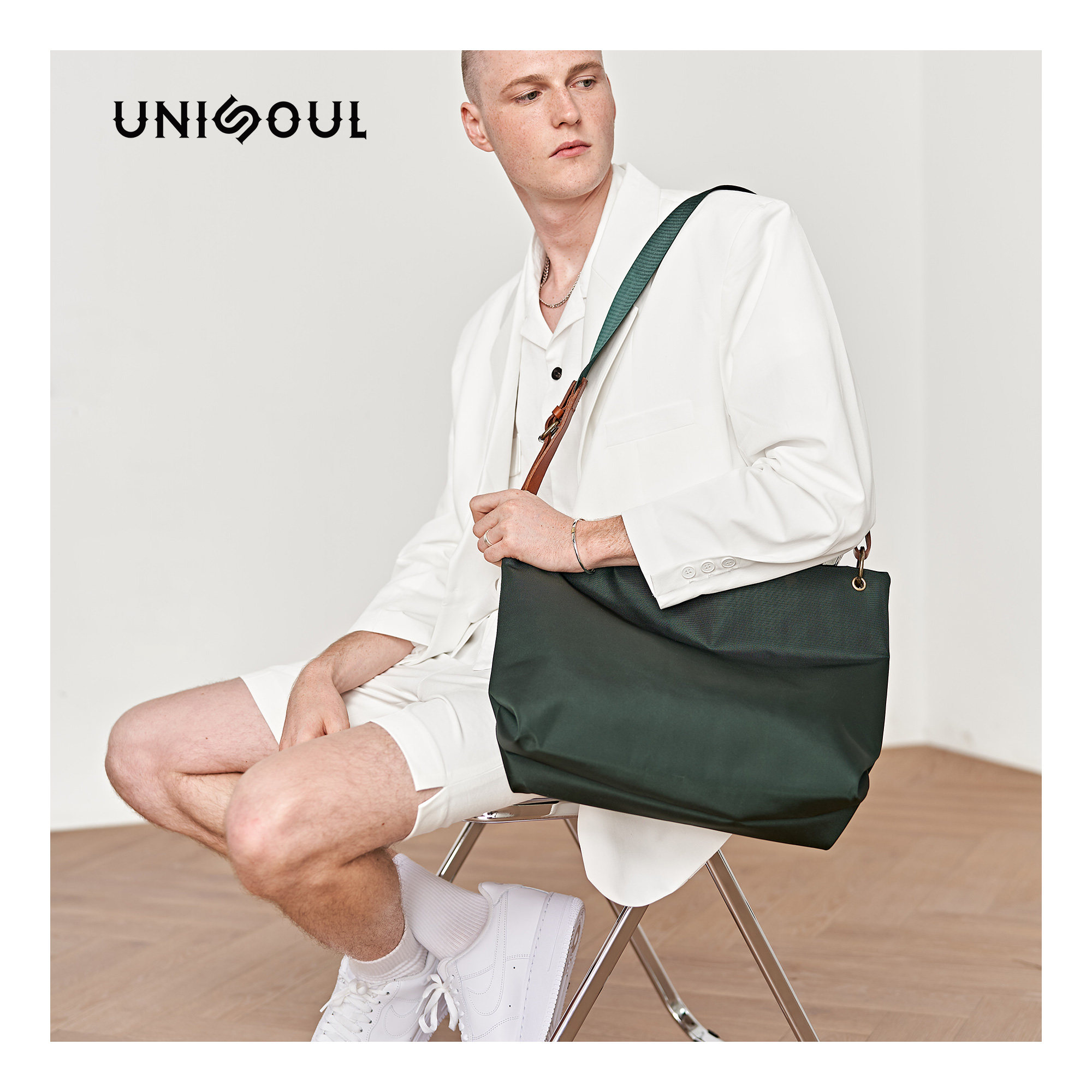 unisoul男休闲尼龙简约单肩包 unisoul男士包袋