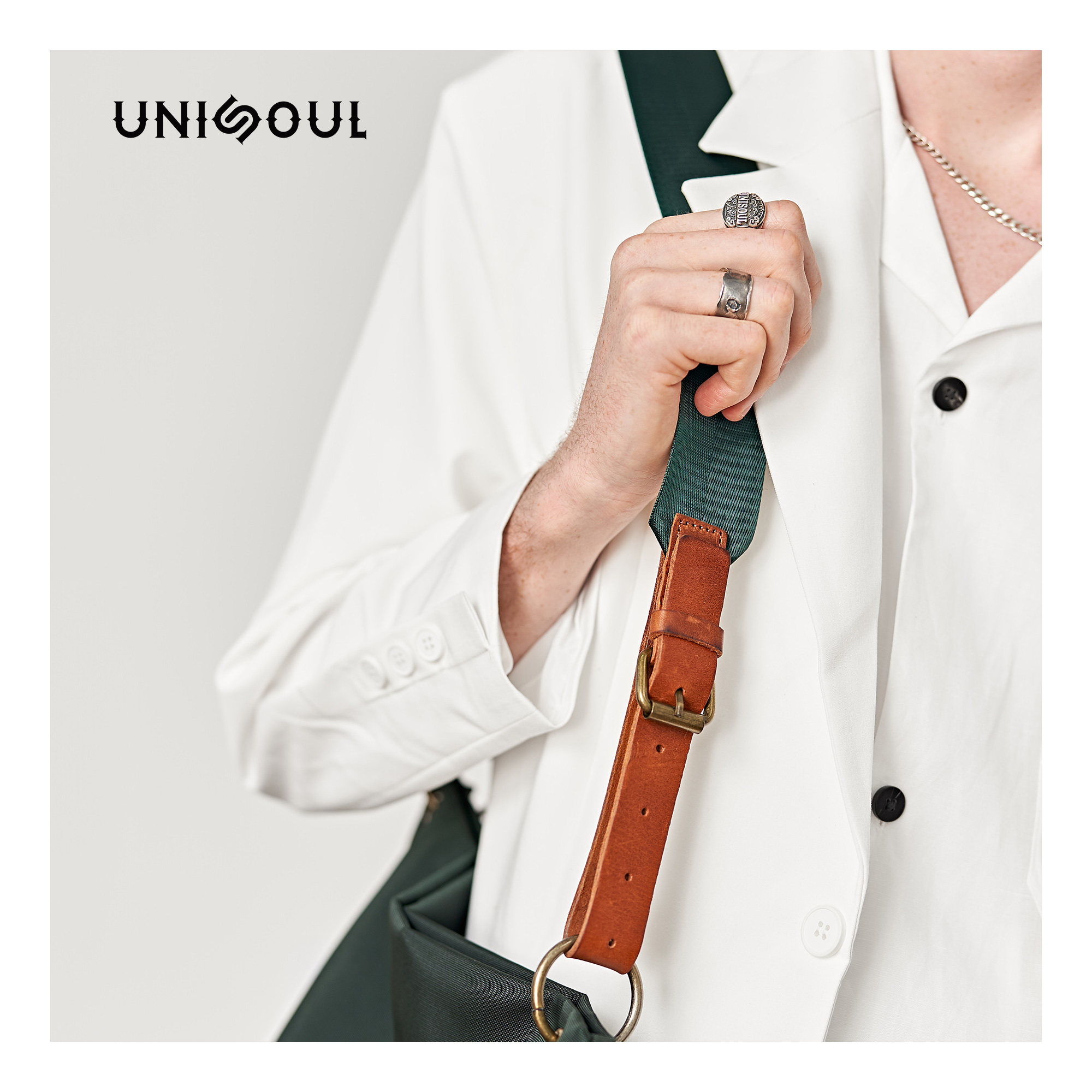 unisoul男休闲尼龙简约单肩包 unisoul男士包袋