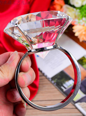 男女水晶现代超大钻戒道具大戒指