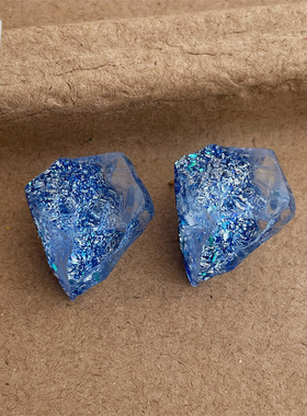 高级感不规则蓝色冰晶耳钉