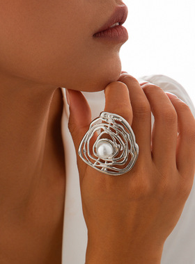 不规则镂空缠绕仿珍珠戒指