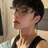 Черно -рамные очки рама миопии, полуфрейм -очки, мужские модели не устали, чтобы предотвратить синий свет, наблюдая за мобильными телефонами, не причиняя вреда глазам