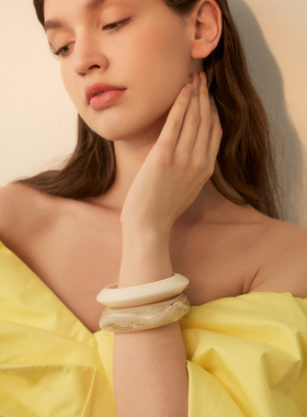 苏心博主同款简约小众树脂手镯女款ins风复古个性设计感戒指配饰