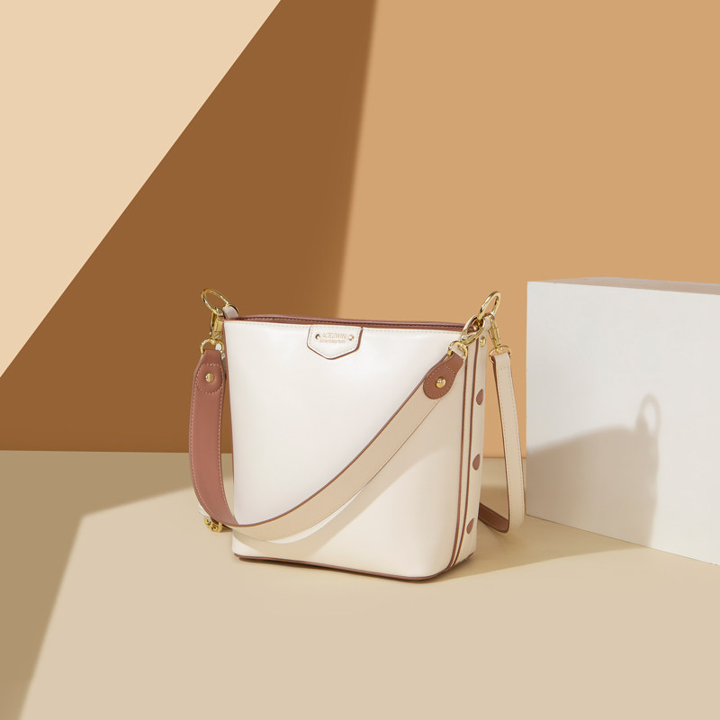 大容量女宽肩带2020新款韩版水桶包 acezwin女士包袋