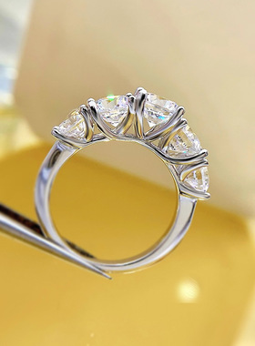 隆隆金 2024新款925银欧美简约五星光芒高碳钻戒指女仿真大钻戒