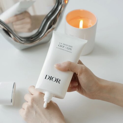 Dior/迪奥2022全新睡莲洁面深彻洁净舒缓保湿绵密亲肤洗面奶150ml-图0