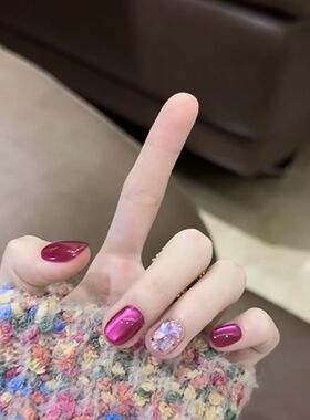 新款多巴胺火龙果玻璃珠爆闪美甲亮片穿戴甲显白同款短甲短款