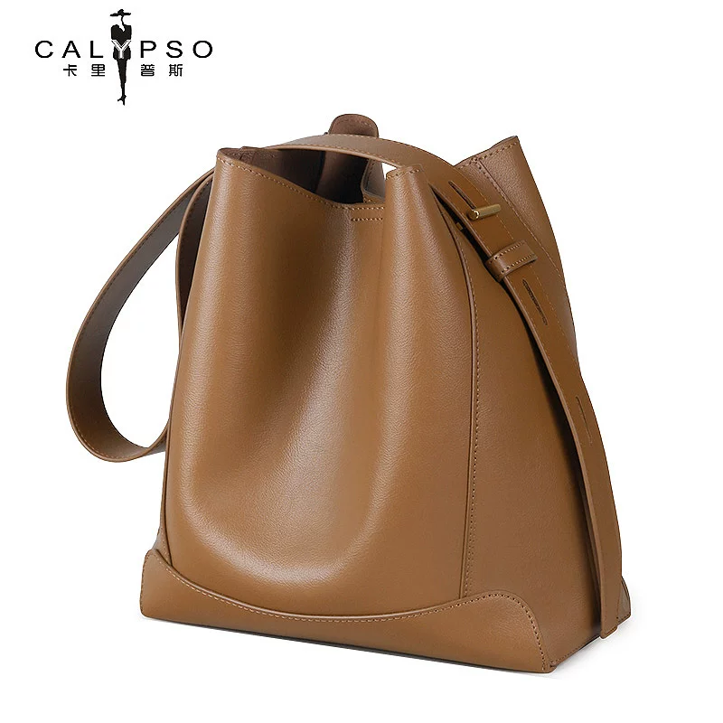 Capacious shoulder bag, one-shoulder bag, genuine leather