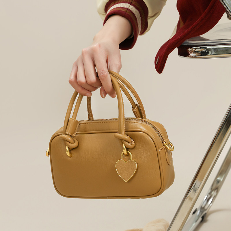 zya 2022新款潮百搭单肩小斜挎包 zya女士包袋