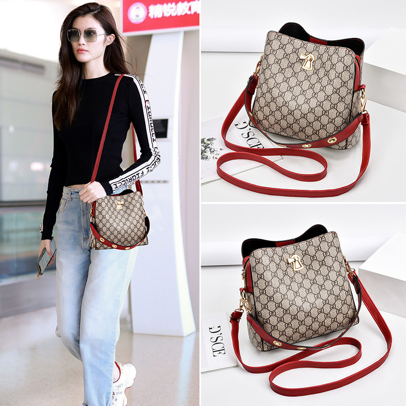 高级感夏季2020新款潮网红水桶包 丹妮芙女士包袋