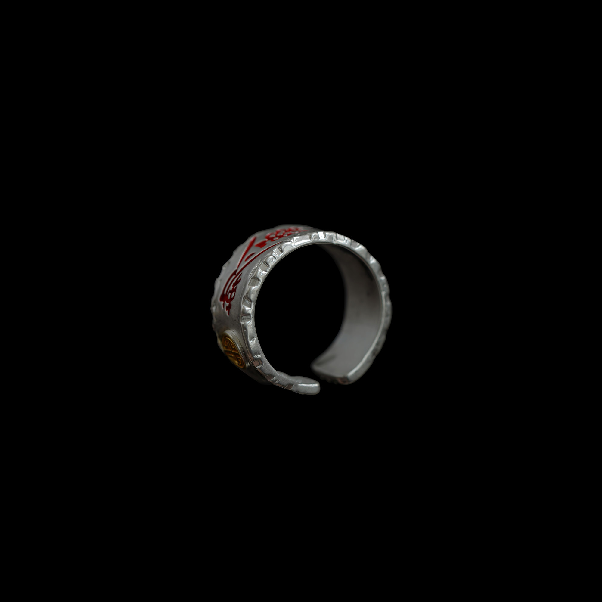 Vintage engraved men's and women's rings directions