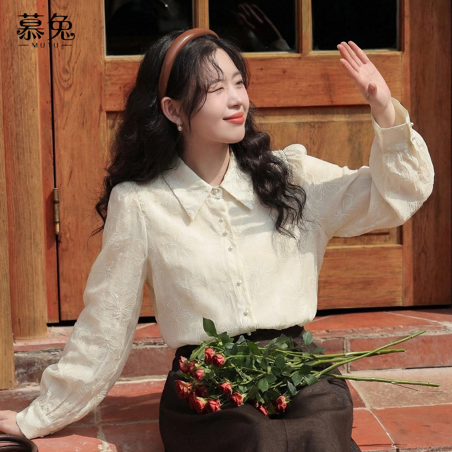 慕兔法式轻熟翻领长袖衬衫女2026春季新款高级感气质宽松正肩上衣,淘宝优惠券,粉丝福利购,淘宝优惠卷