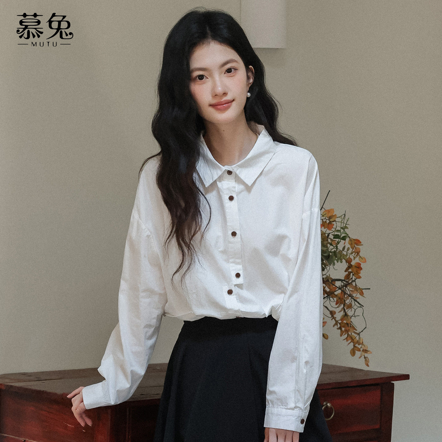 慕兔中性风白色长袖衬衫女2026春季新款设计感小众不规则宽松上衣,淘宝优惠券,粉丝福利购,淘宝优惠卷