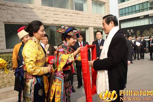 蒙族蒙古哈达 藏族饰品五色蓝色蒙古哈达1.8米长哈达围巾红色围巾 - 图3