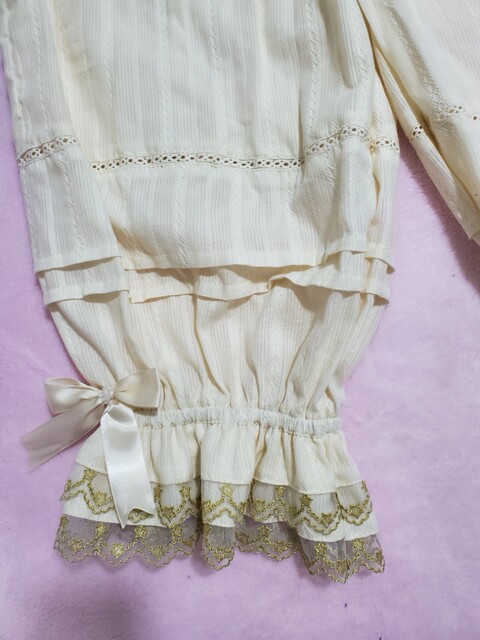 ດາວຜ້າຝ້າຍ jacquard ບາງໆ ຮູບແບບສີເຂັ້ມ babydoll ເທິງກັບກາງເກງ