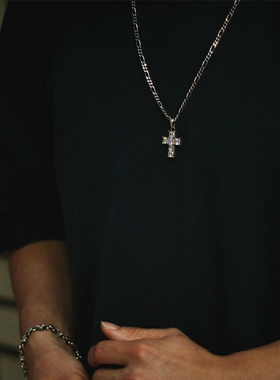 Antidote银唐草方钻吊坠