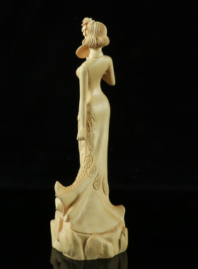 实木雕刻中式风美女旗袍工艺品