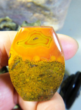 微瑕处理 草花美 正宗宣化战国红玛瑙 背云吊坠 微瑕