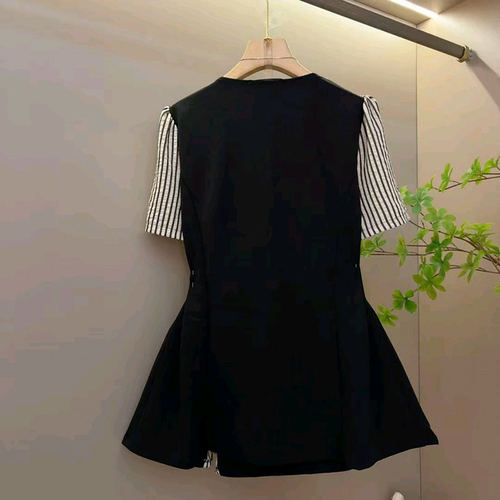 假两件条纹短袖上衣胖mm显瘦大码女装拼接盘扣衬衫新款2026洋气衫 - 图1